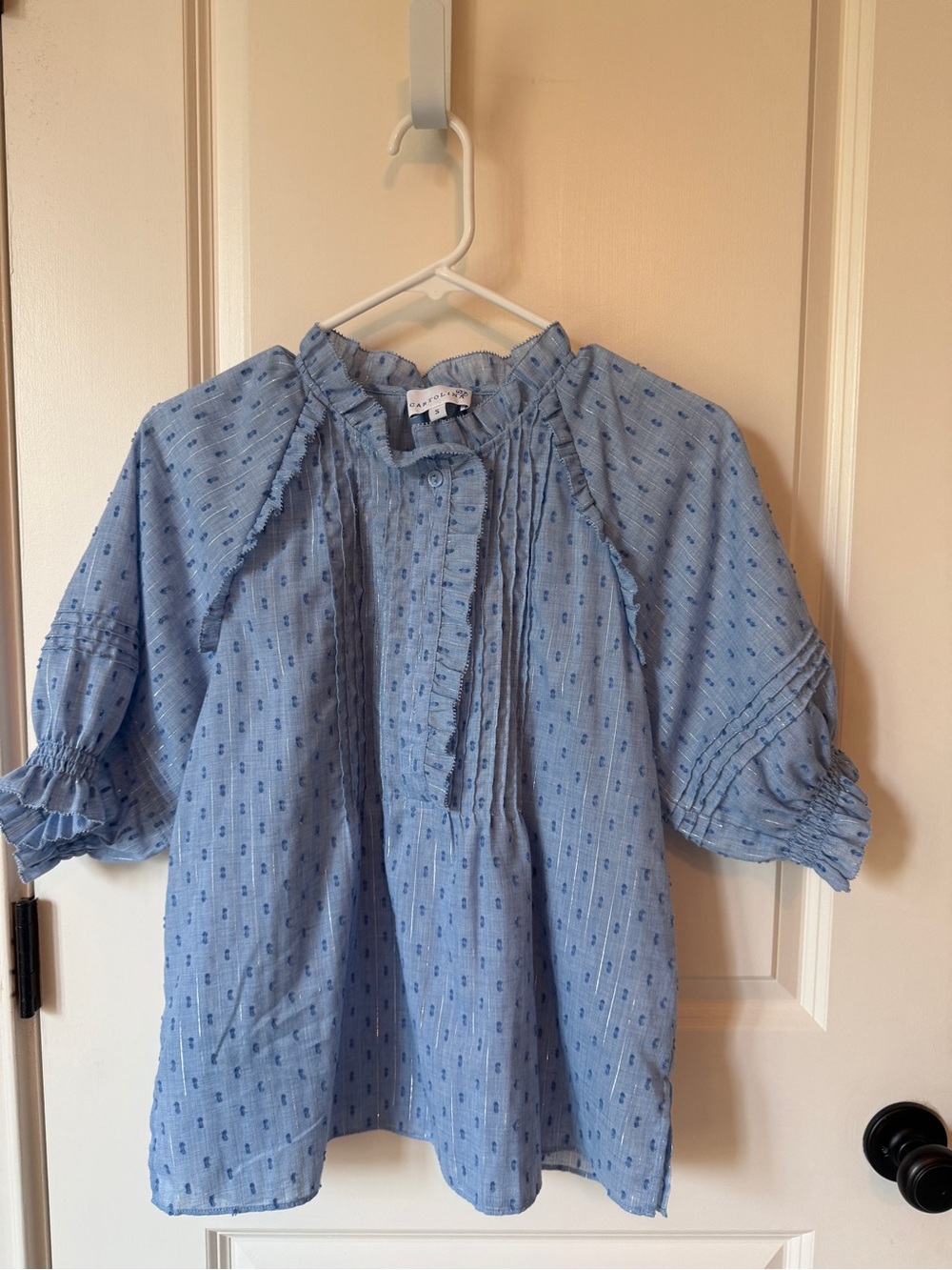 Cartolina Nantucket Women’s Light Blue Pintuck Peasant Blouse